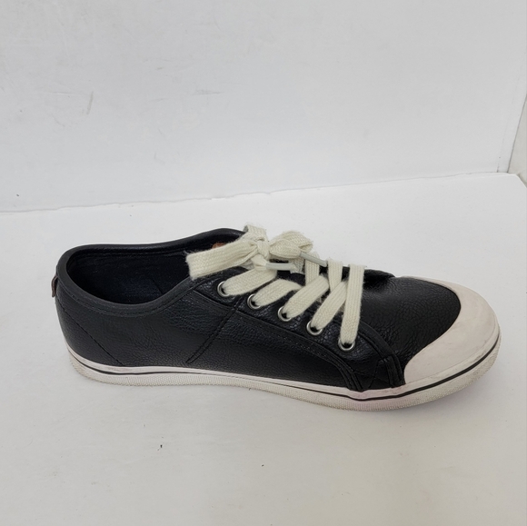 UGG Black Leather Lace Up Sneaker Size 4 Big Boys - Picture 5 of 13